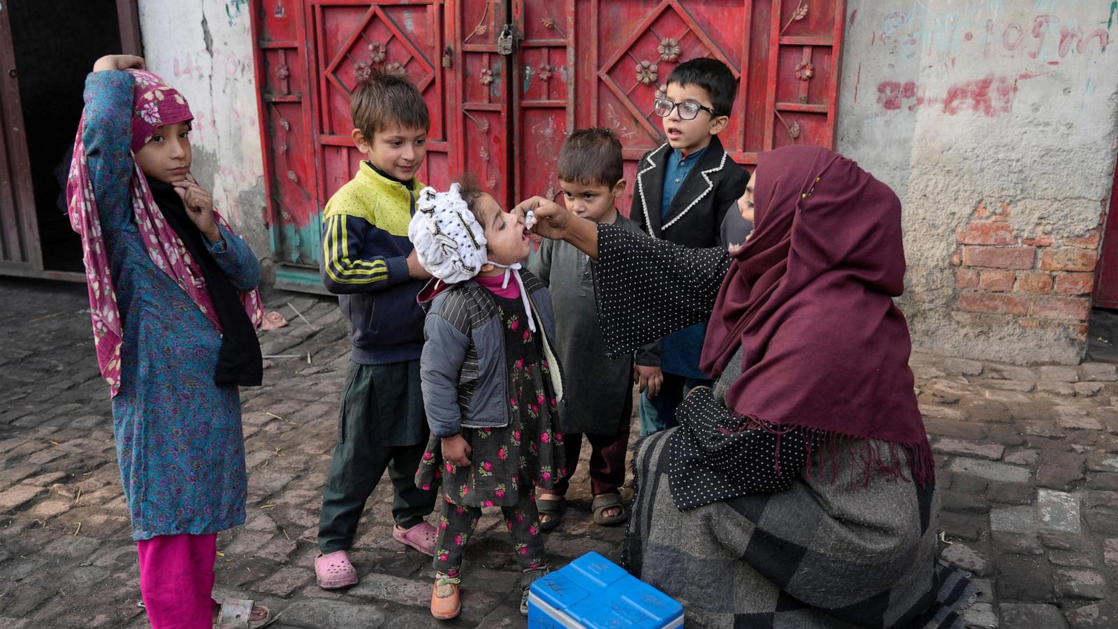 Pakistan Polio Bombing: 3 Police Officers Killed Protecting Health Workers